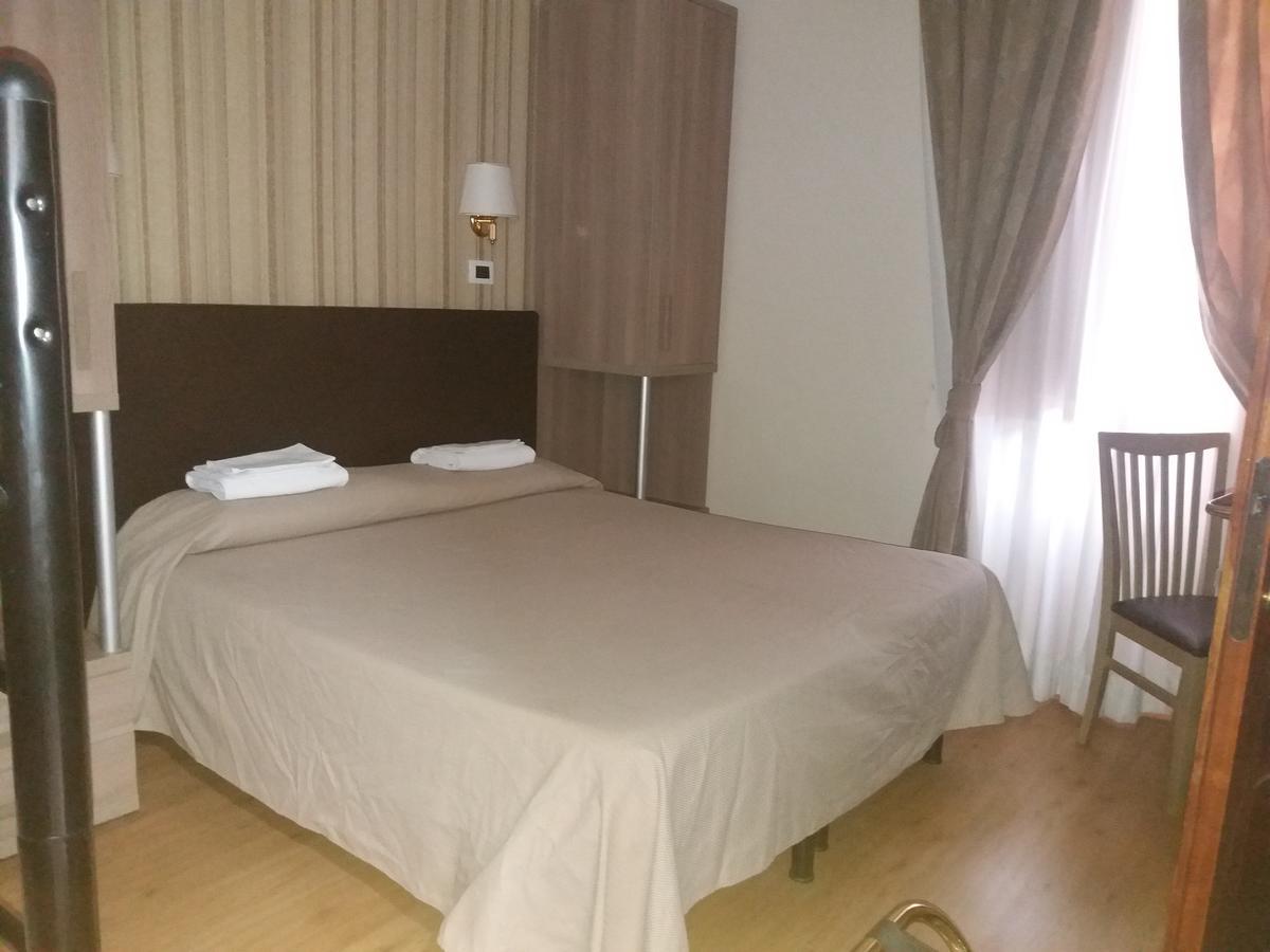 Hotel Il Castelletto Roma Exterior foto